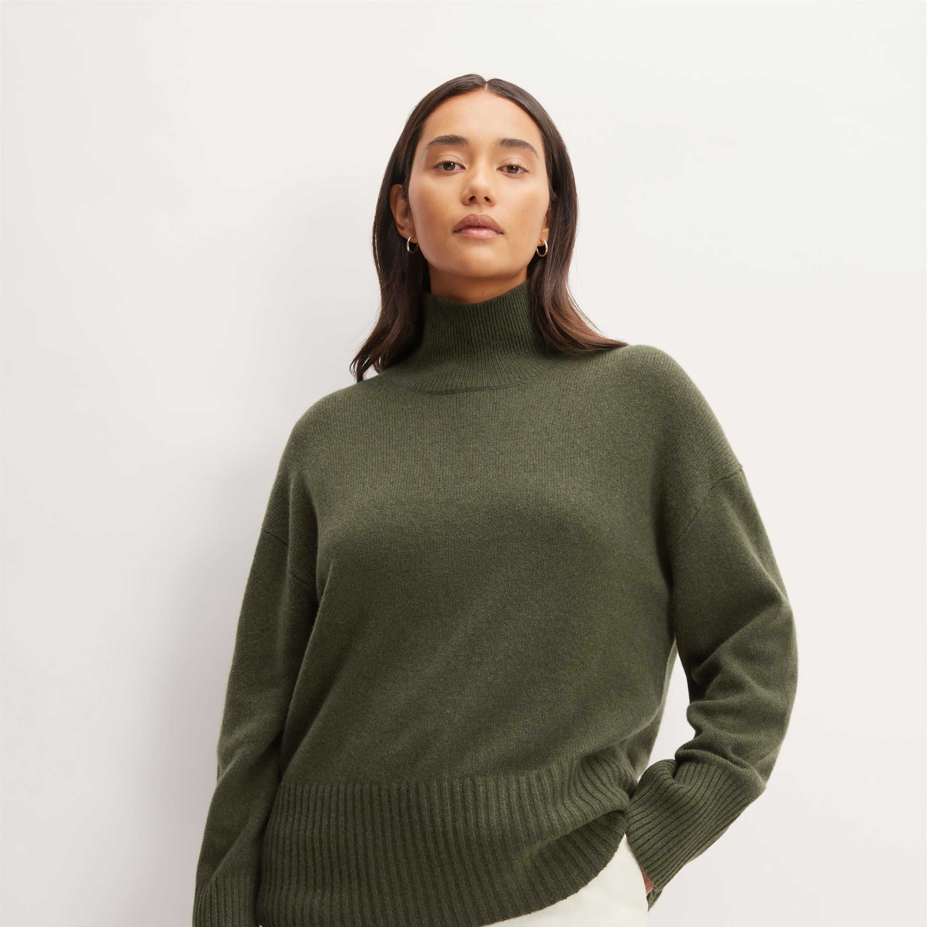 Women's Cashmere Oversized Turtleneck Sweater by Everlane in Olive, Size M