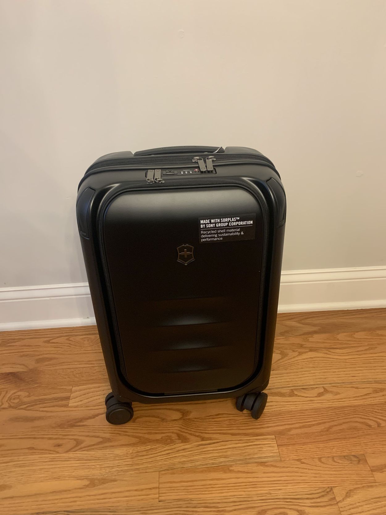Victorinox Frequent Flyer Carry On, Spectra 3.0 open