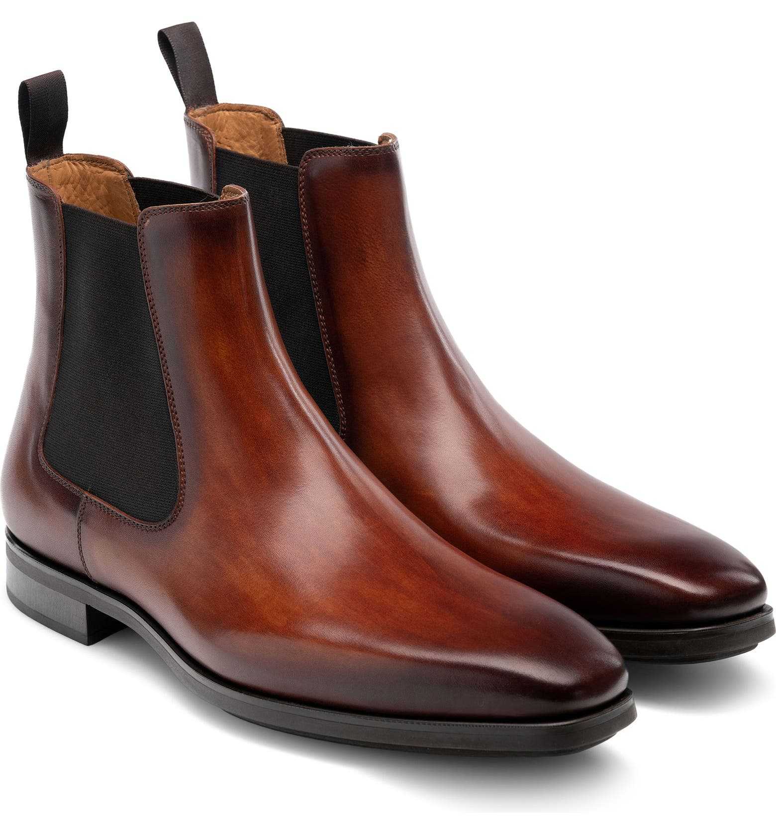 Magnanni Leather Chelsea Boot