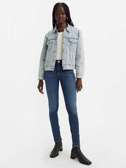 Best Jeans for Short Women: 17 Options Guaranteed to Fit