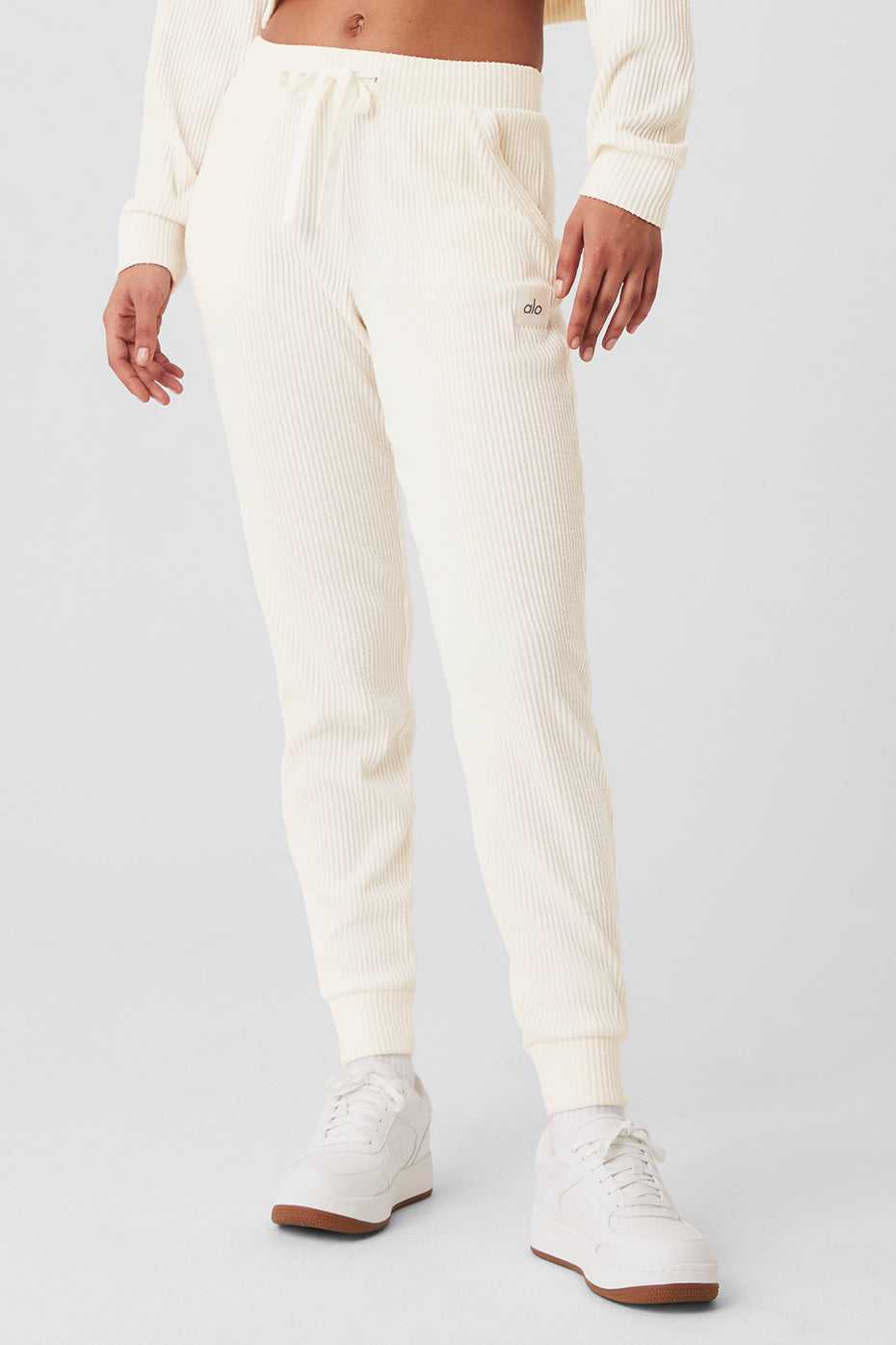 Muse Sweatpant in Ivory White, Size: Small | Alo Yoga®
