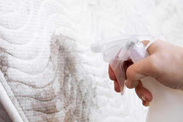 how to get stains out of mattress