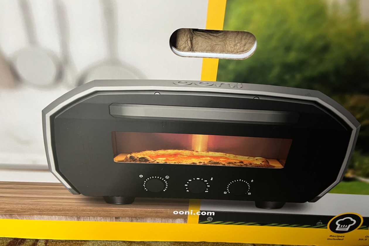 Ooni Volt 12 Pizza Oven