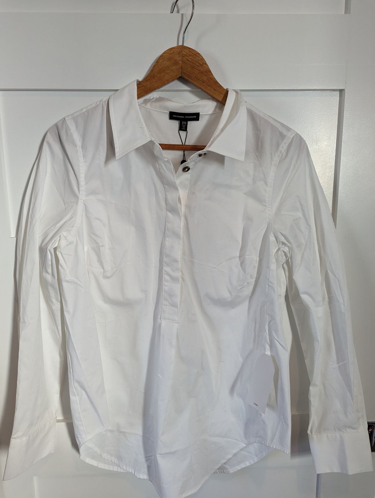 Universal Standard's Elbe Popover Liquid Jersey Shirt Classic Fit