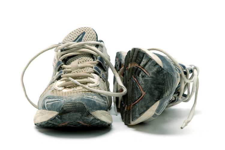 when to replace running shoes
