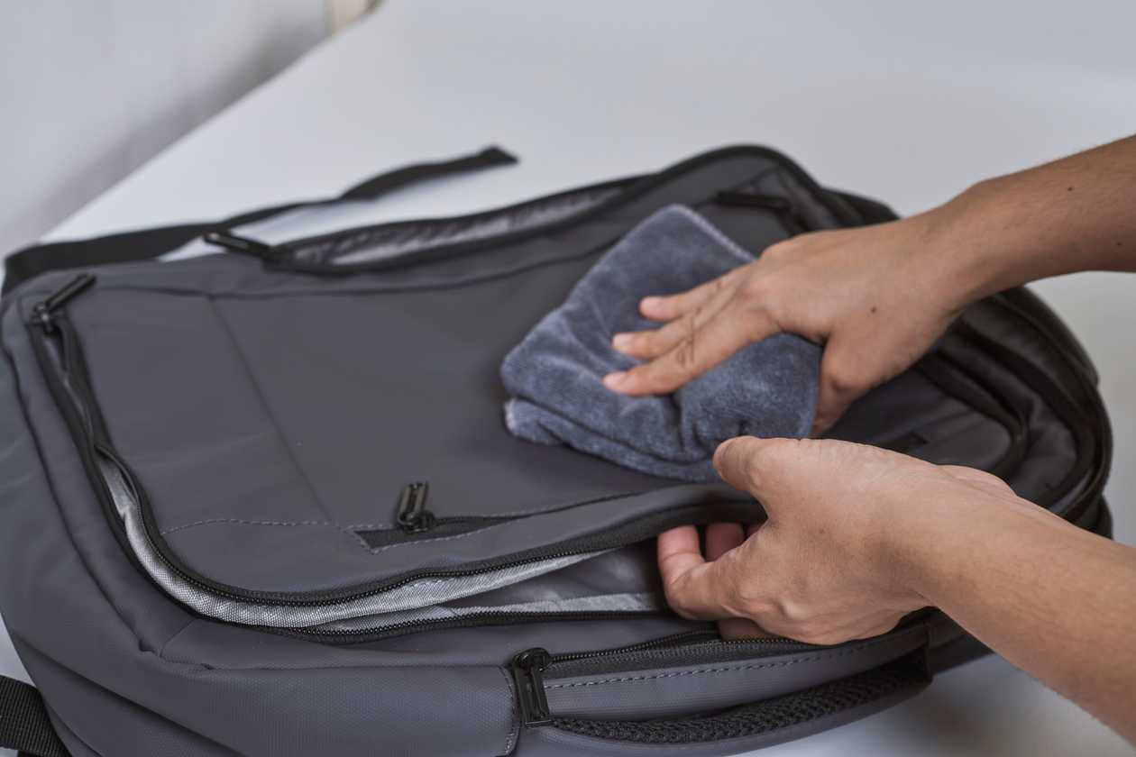 can you wash a jansport backpack - Hand Washing a JanSport Backpack