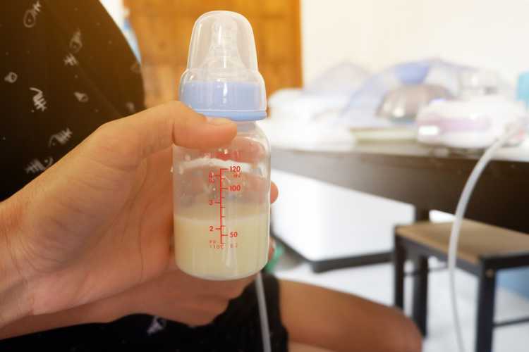 How Often Should I Pump When I’m Breastfeeding