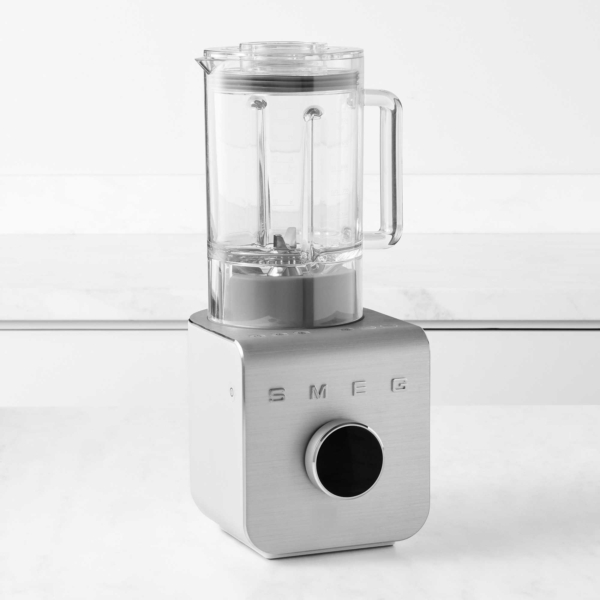 SMEG Launches Professional Blender
