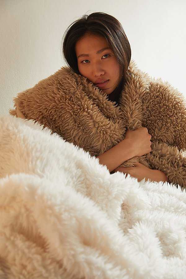 Lana Faux Fur Throw Blanket in Taupe at Urban Outfitters