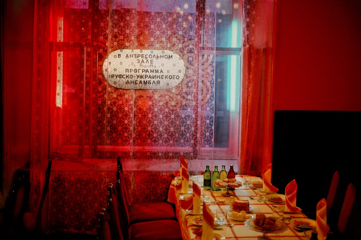 RUSSIA. Moscow. Restaurant. 1989.