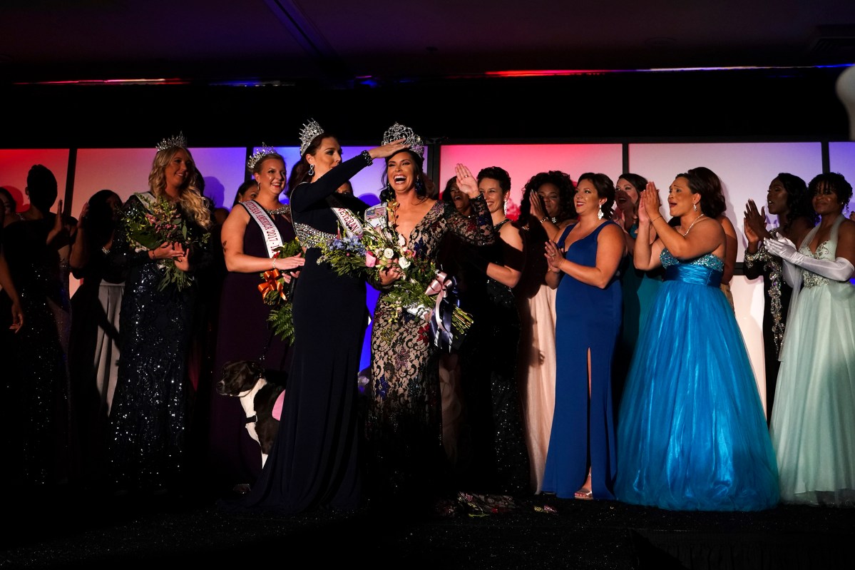 2017. Washington DC. USA. Lindsay Gutierrez is crowned the winner at the 2017 Ms. Veteran America pageant in Washington DC. Ms. Veteran America is a pageant for active duty and retired female members of the armed forces. Part beauty pageant, part talent competition, part test of strength and commitment, the event raises funds for Final Salute, an organization providing housing and support for homeless women veterans and their children. Some of the participants danced and some sang, but many gave testimonials of sexual assault, PTSD and homelessness. Lindsay Gutierrez won the 2017 competition. The keynote speaker was the original "Daisy Duke", Catherine Bach.